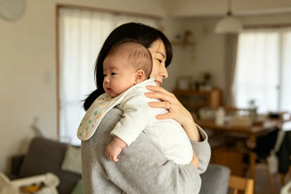 Baby Reflux & Spitting Up: Causes, Signs & Solutions from a Mom Who's Been There