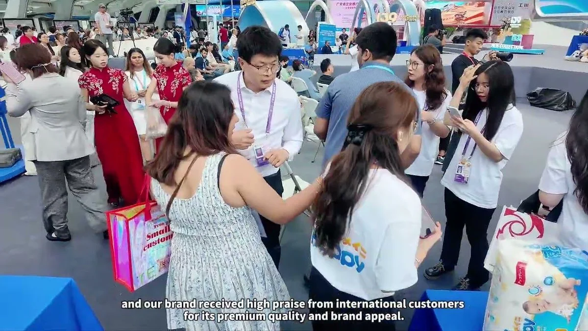 Live from the 139th Canton Fair! Moni Happy's New Products Officially Debut — video still